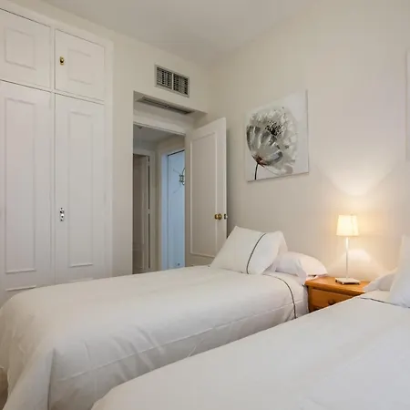Apartment Cerca Del Alcazar Con Garaje Privado Seville